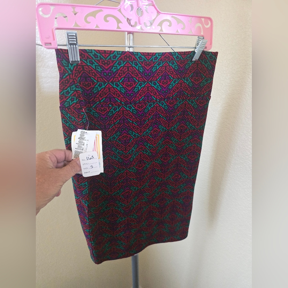 LulaRoe Stretch Pull Up Skirt Brand New with Tags